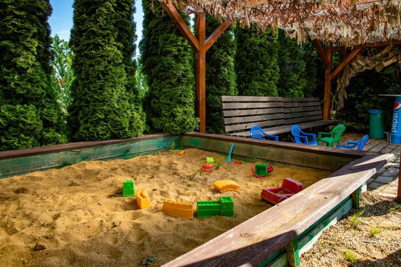 Amenity Penzion Horni Vestonice Dış mekan fotoğraf