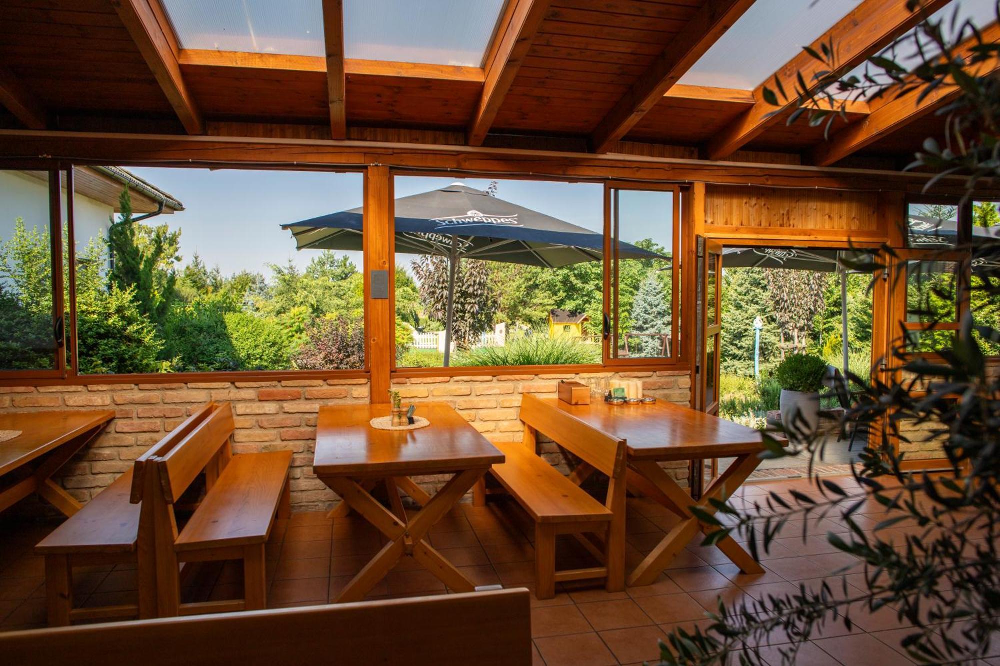 Amenity Penzion Horni Vestonice Dış mekan fotoğraf